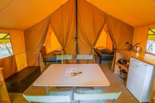 Camping Onlycamp Les Tuilleres Vercheny Exterior foto